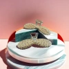 Pearl-decorated acetic acid shark grappling clips are fashionable and versatile hair accessories for women Application Scenario